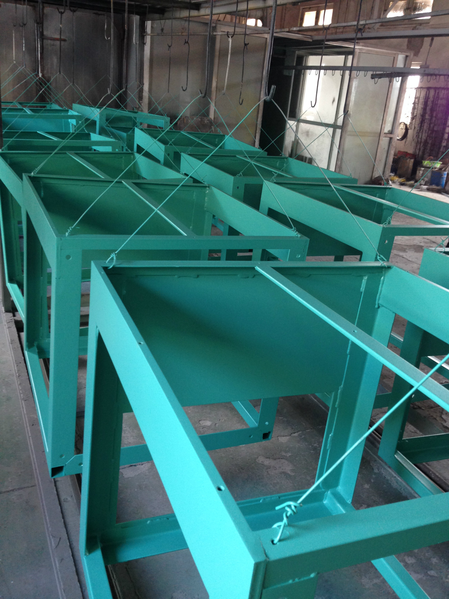 厂家-提供多类金属表面粉末静电喷塑加工(提取快捷)