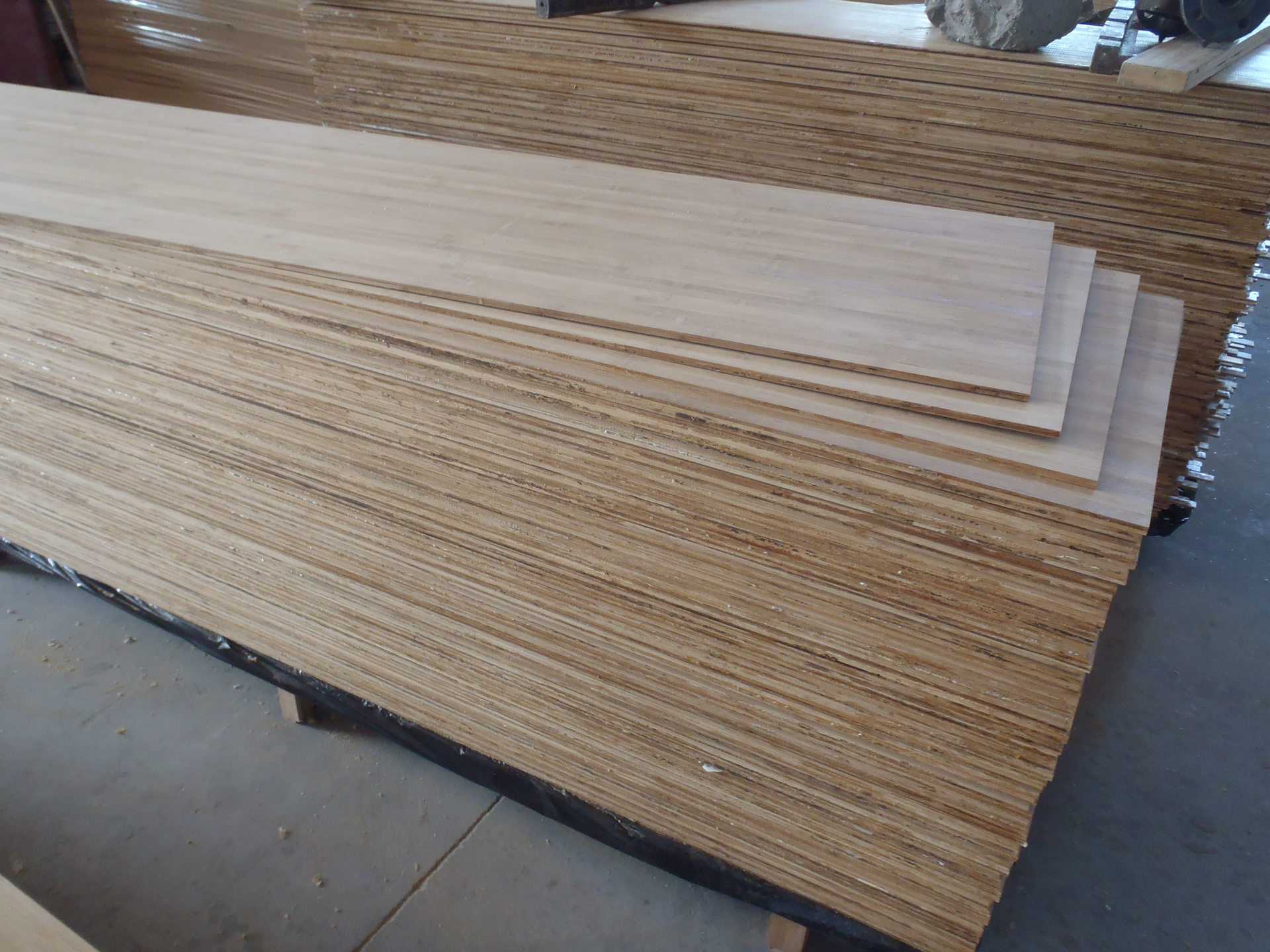 建材与装饰材料 木材和竹材 木板材 其他木板材 厂家直销竹制碳化平压