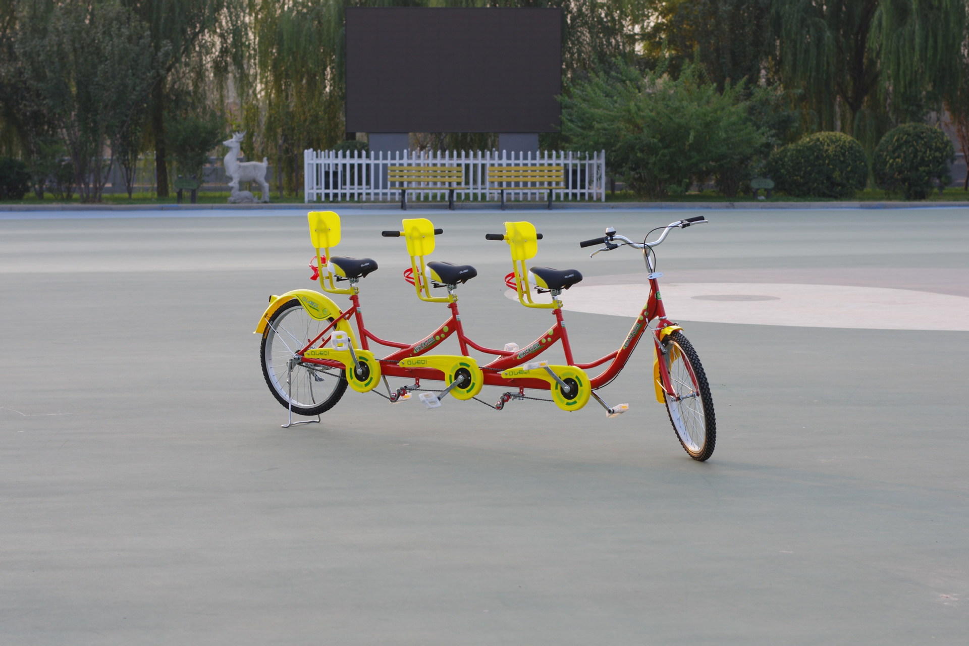 欧派帝24寸三人自行车脚踏车情侣车三人骑亲子观光车厂家生产批发