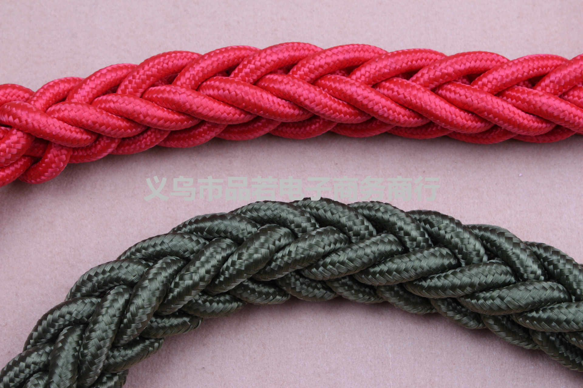 供应宠物八股绳狗绳狗链子藏獒金毛萨摩等大型犬专用军绿8股编绳