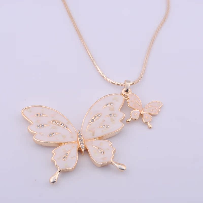 【伊美莎】义乌新款饰品 不对称蝴蝶吊坠项链 长款毛衣链