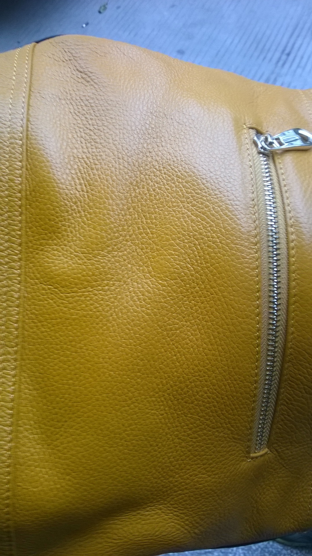 厂家批发 环保大皮 优质 二层牛皮 真皮牛皮 二层荔枝纹摔纹 牛皮