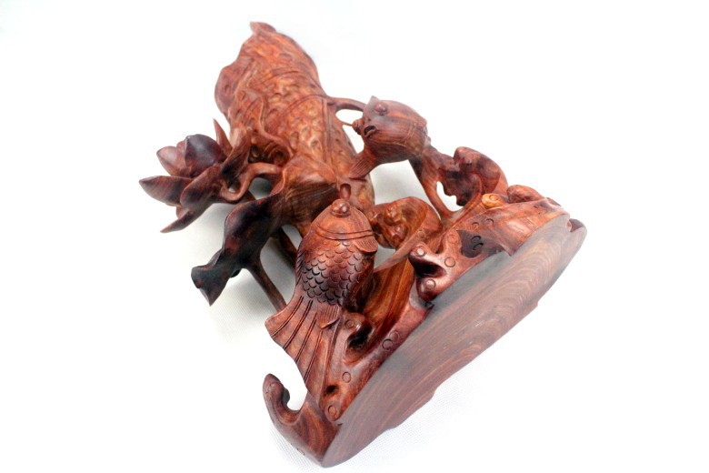 厂家直销红木工艺品红檀木雕 年年有余荷花鱼摆件 商务乔迁礼物