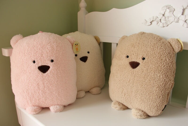 冬季保暖三合一方熊手捂毯子空调被手暖毛绒玩具抱枕靠垫可批发