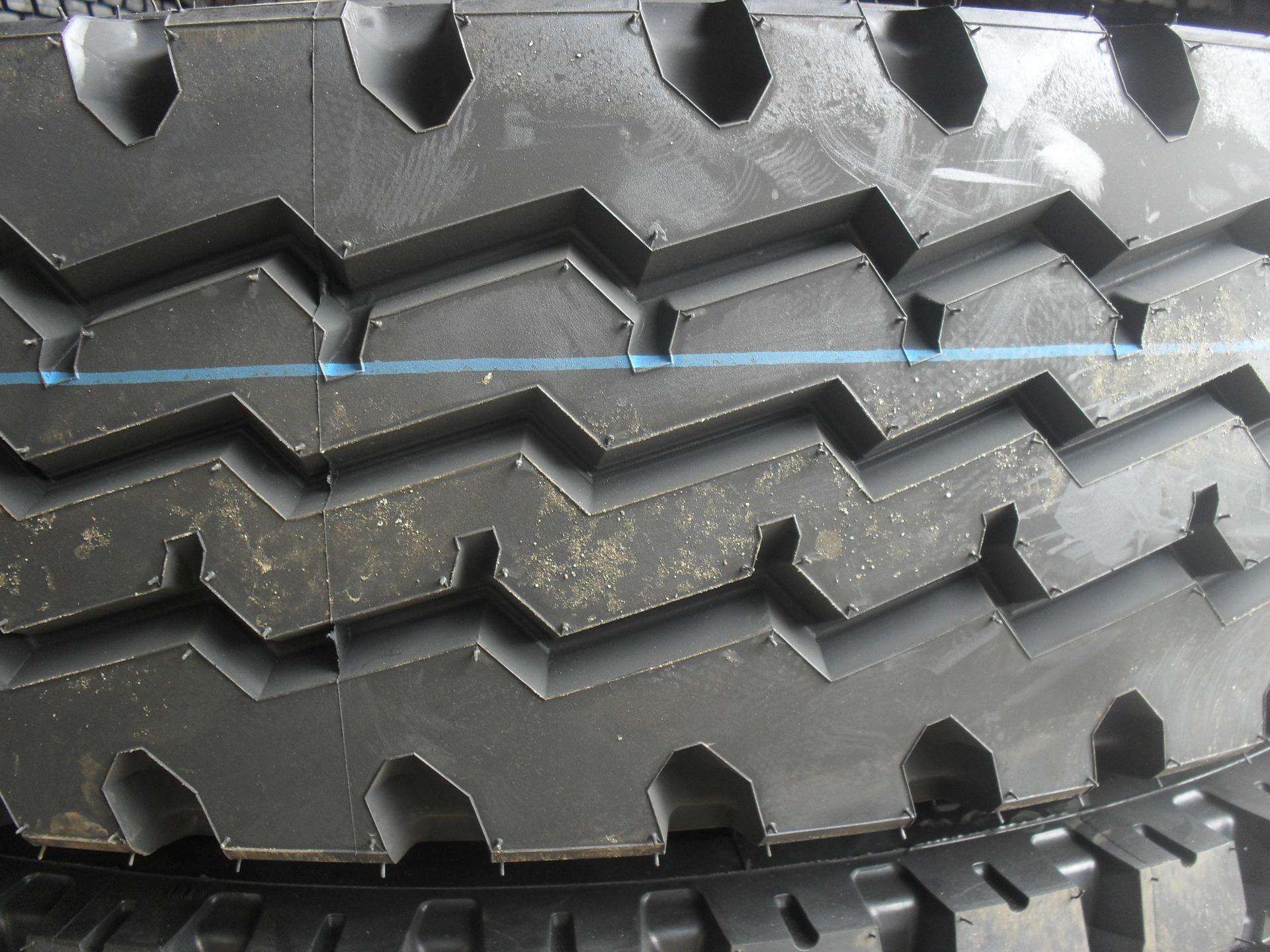 供应全新金盾轮胎1100r20