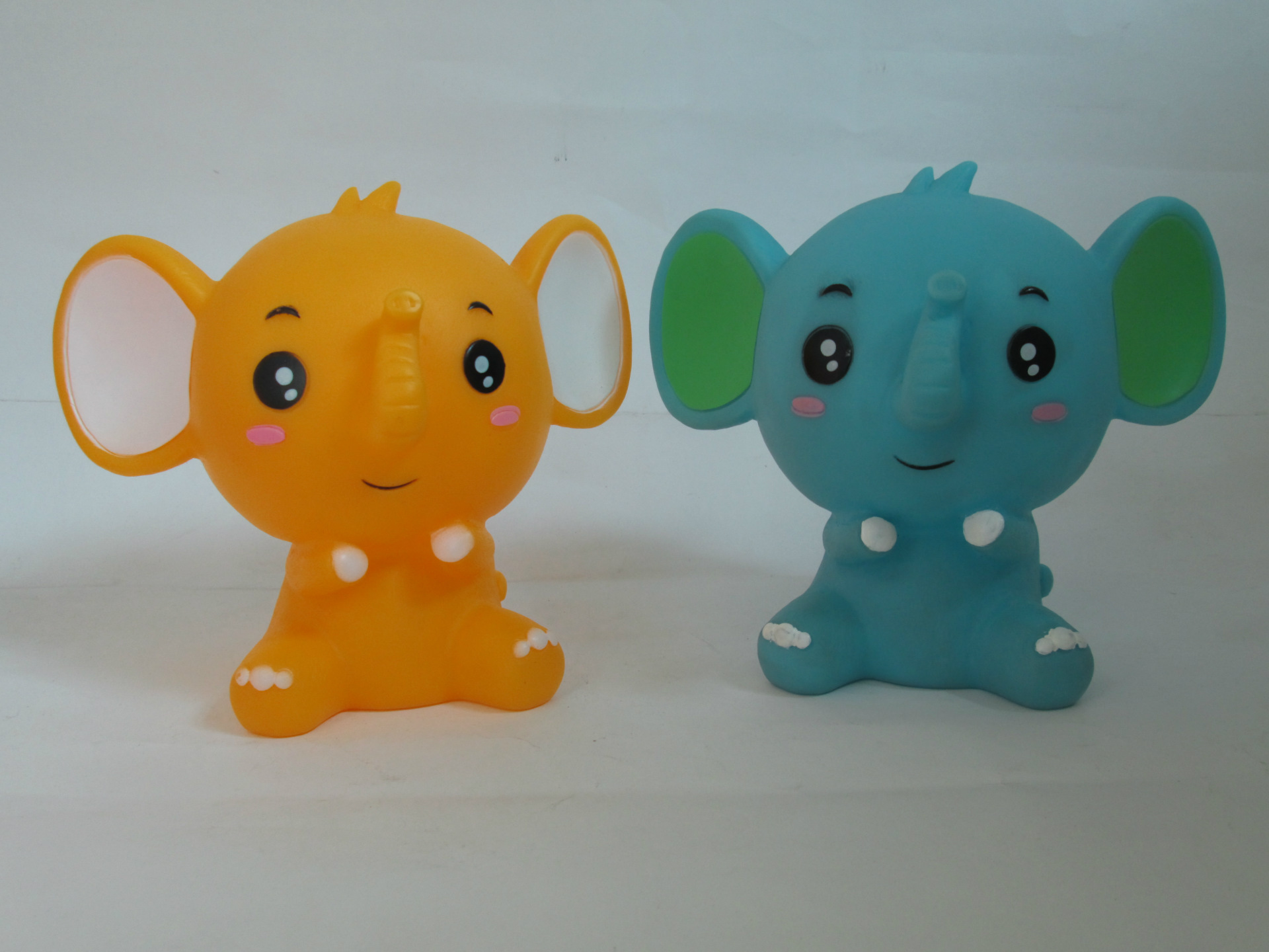 创意储蓄罐 小象存钱罐 搪胶储蓄罐 儿童节礼品 91