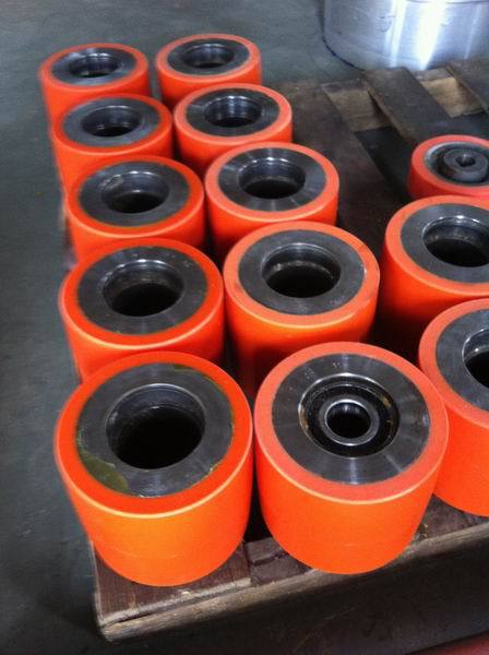 上海聚氨酯工厂聚氨酯输送滚轮橡胶加工生产有弧度聚氨酯橡胶产品