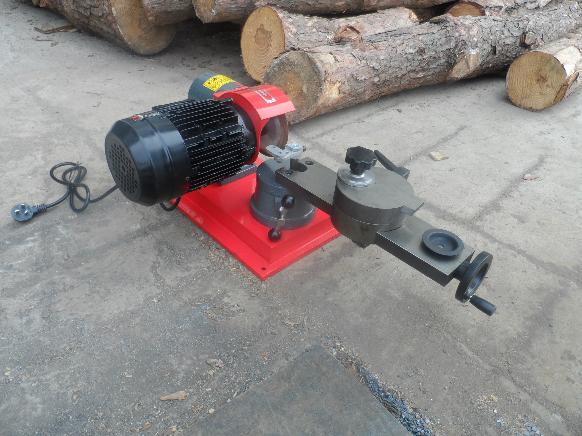 专业生产厂家供应广州广西广东合金锯片手动磨齿机手动磨合金锯片