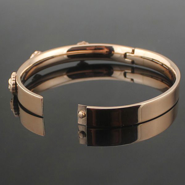 钛钢饰品批发 三个狮子头搭扣手镯女士ve手镯情侣手镯 银色款