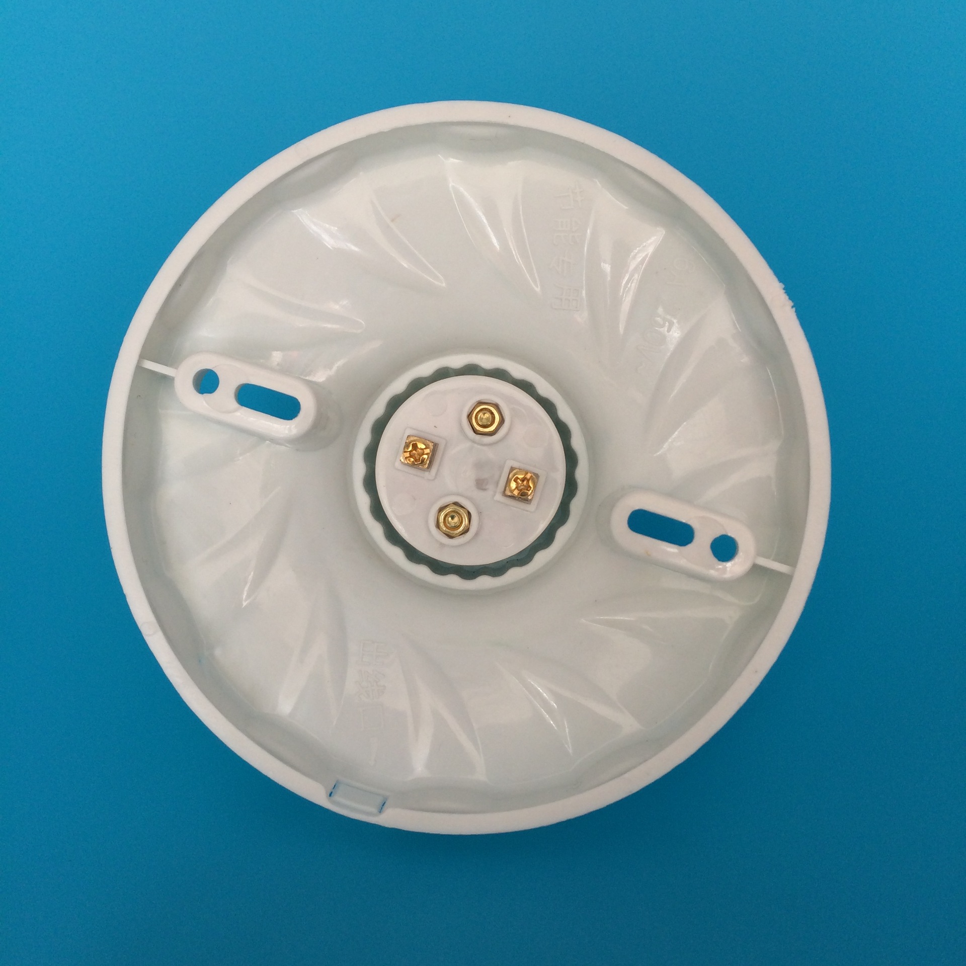 【重磅新品】节能灯专用120mmpp原料大平灯座 型号610-pp