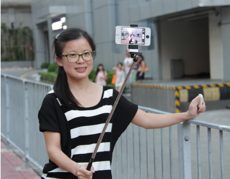 现货直供手机相机自拍杆手持自拍架单脚架可伸缩长杆