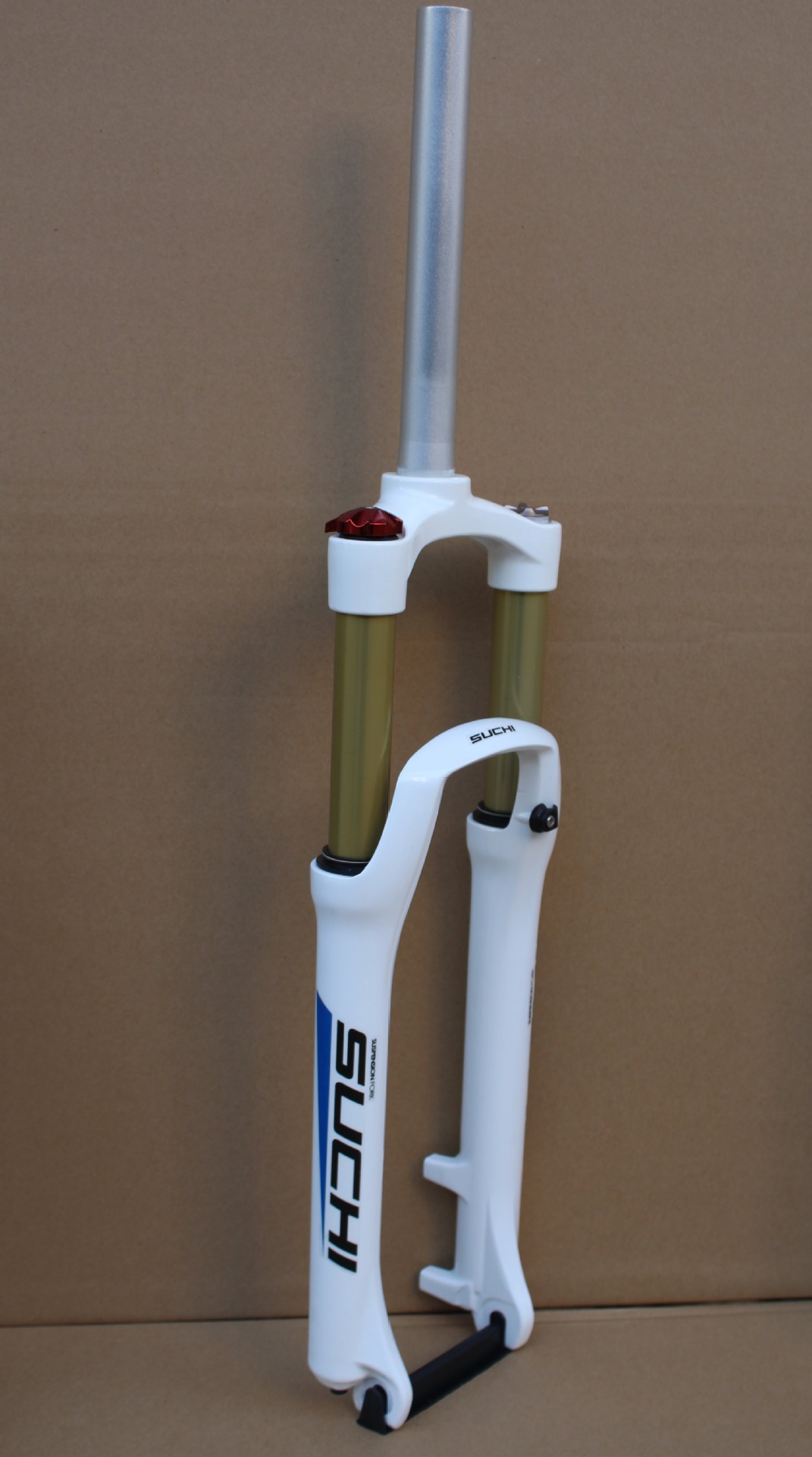 锁死,肩控气压调节&nbsp;&nbsp;双气室,即正负气室(打气时先打正气室