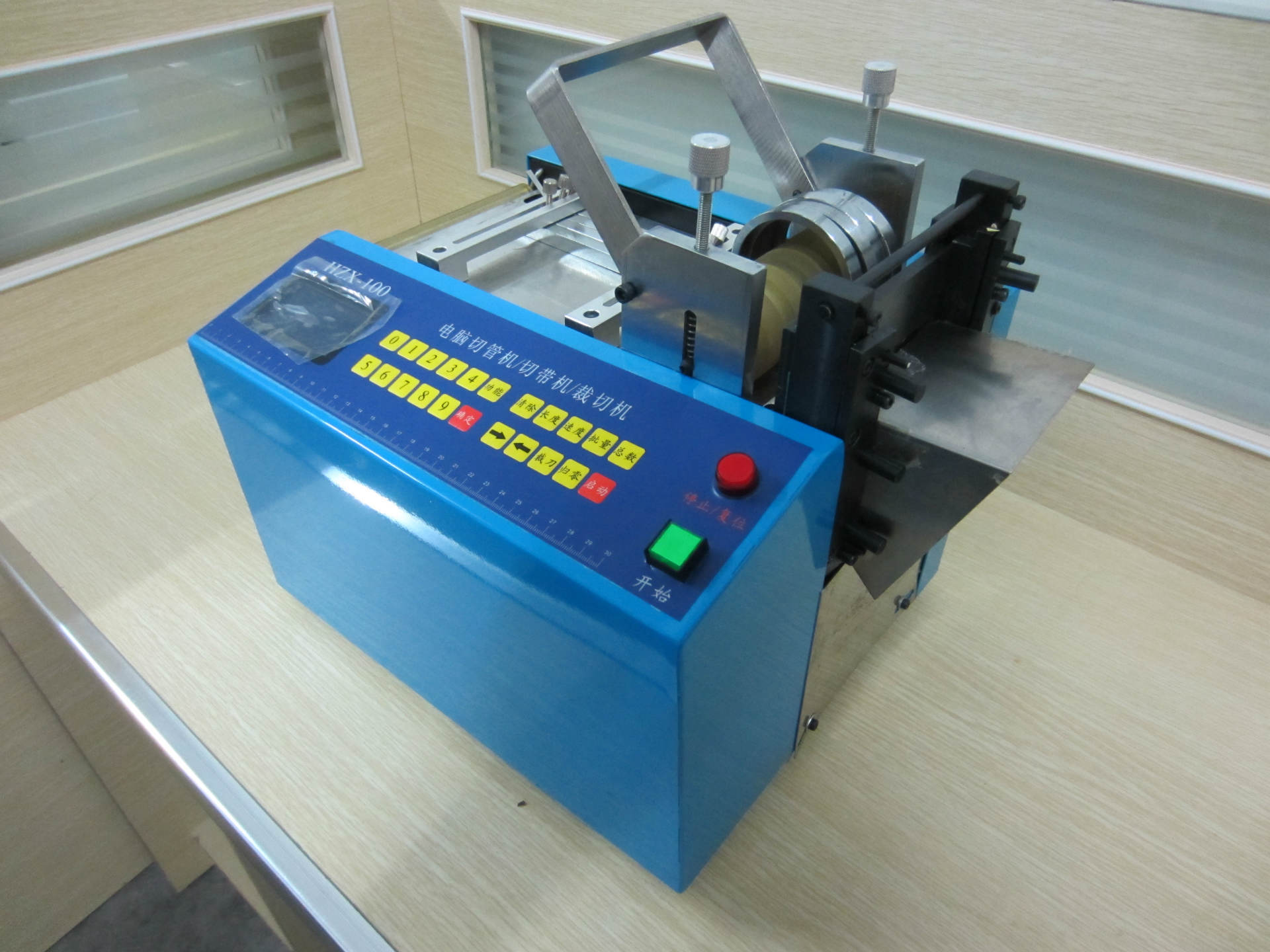 pvc黑色热缩套管微电脑切管机 全自动送料