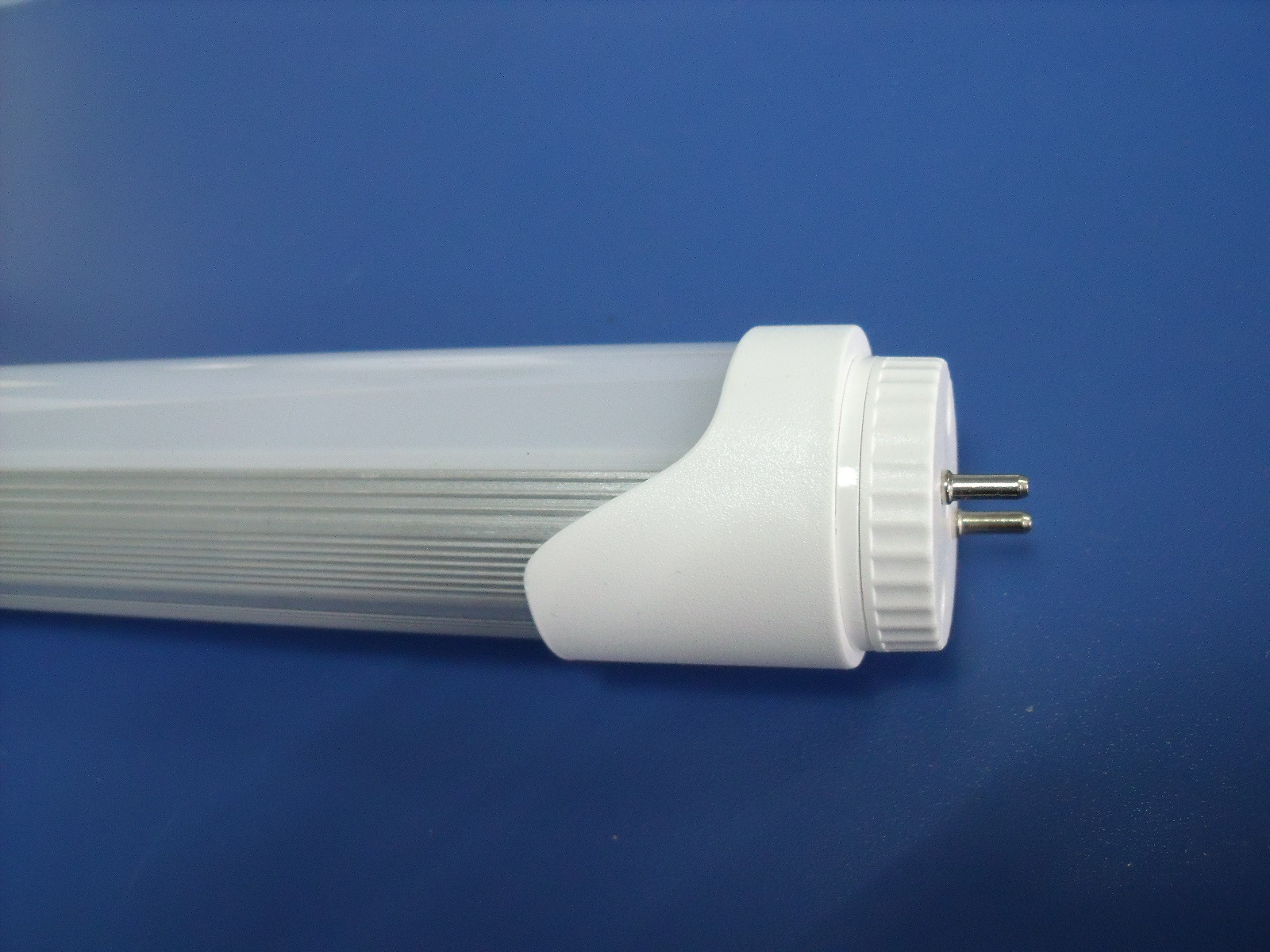 厂家直销led日光灯管,t8旋转灯管,9w/18w/23w 外贸出口品质保证