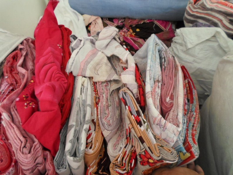 大小布头批发 地摊庙会甩货 厂家特价处理