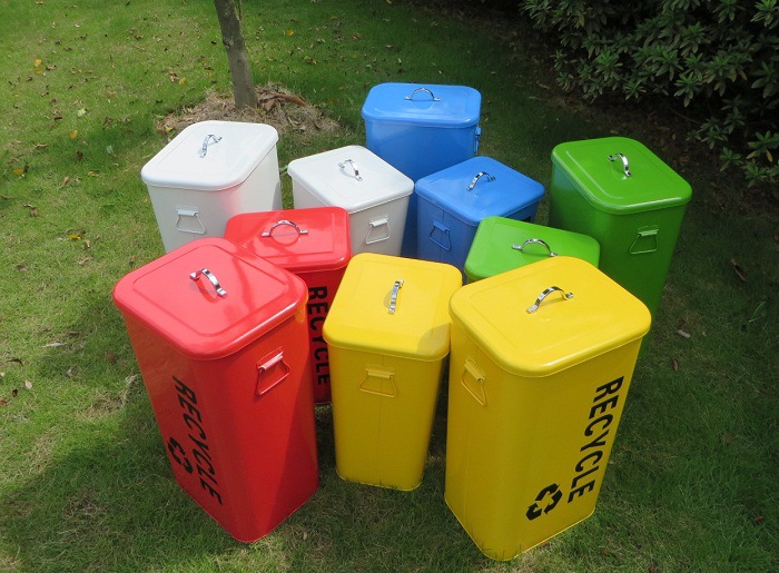 欧式26l/40l/64l超大号铁皮喷色垃圾桶带盖带提手环保分类糖果色