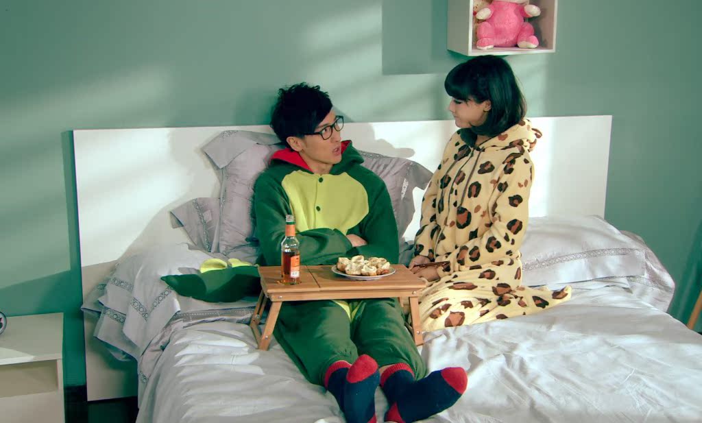 爱情公寓4关谷神奇唐悠悠卡通动物连体睡衣男女家居服套装如厕版