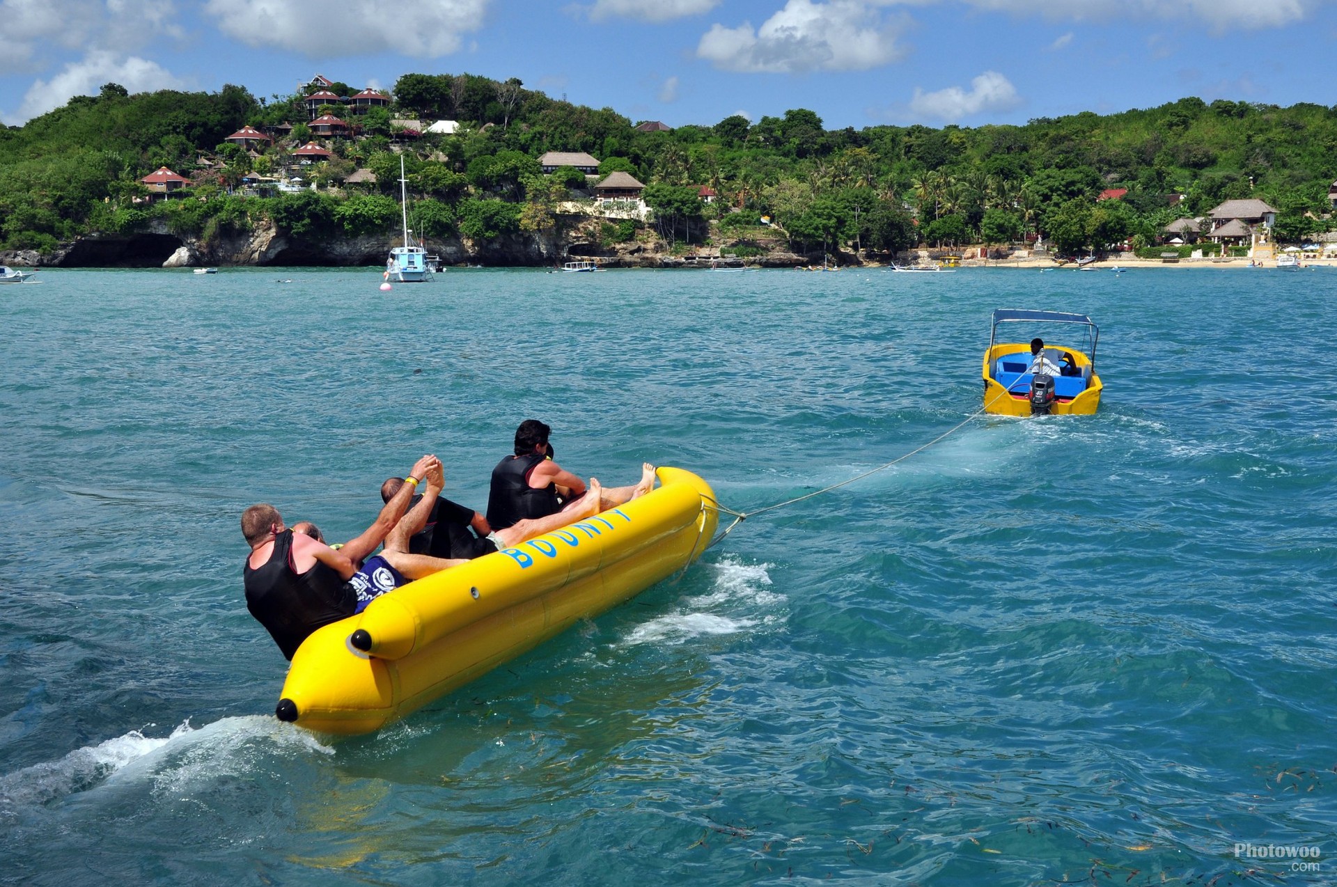 工厂定制夹网充气单管香蕉船 banana split