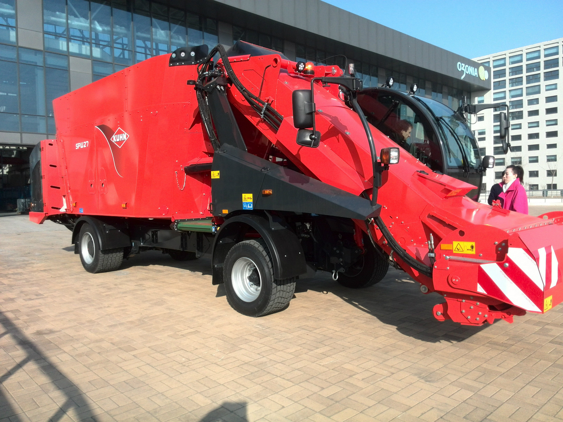 法国库恩饲料搅拌车(tmr)