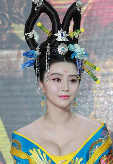 是什么造就了"来势胸胸"的武媚娘?