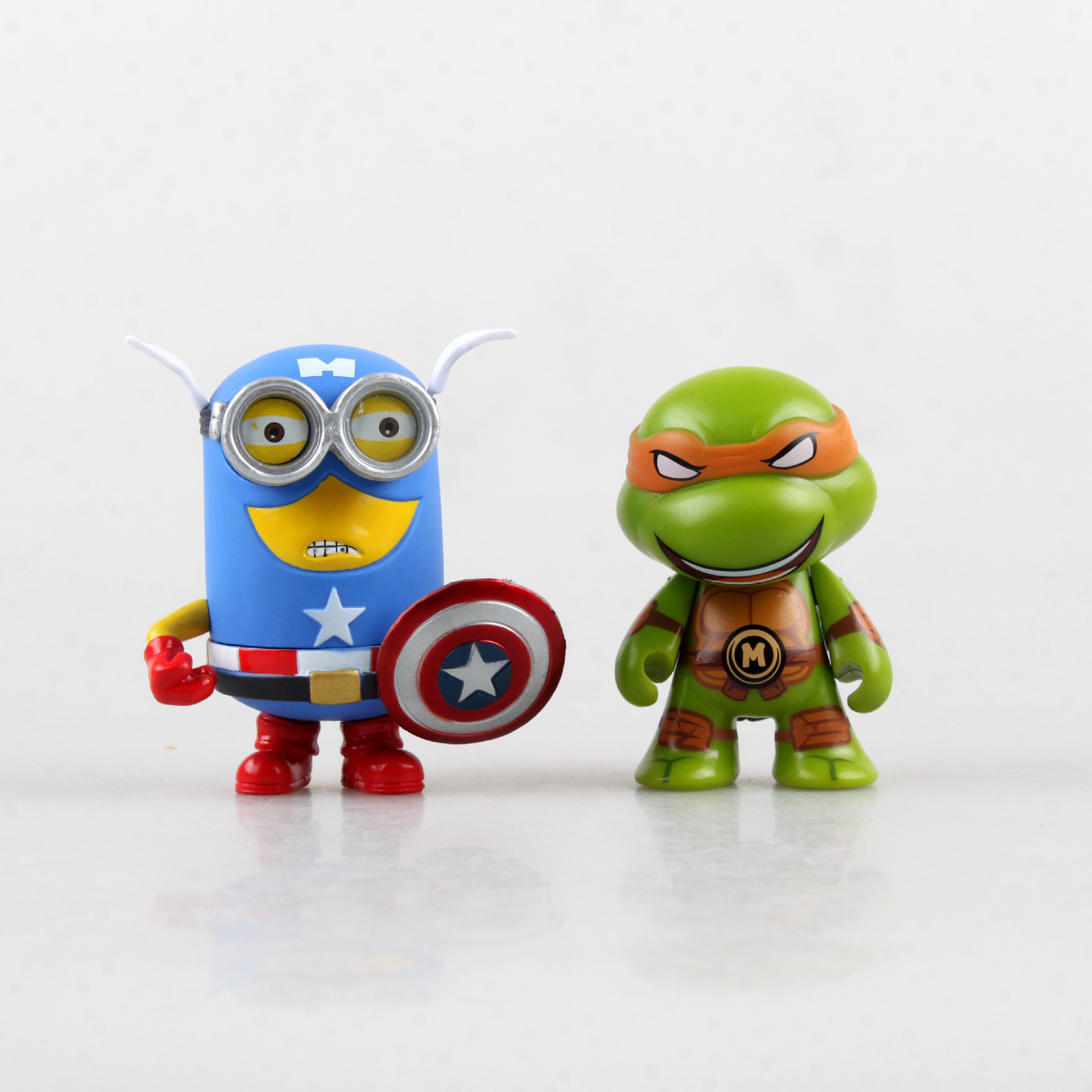 小黄人神偷奶爸 q版 钢铁侠 雷神 美国队长 蜘蛛侠 绿巨人手办