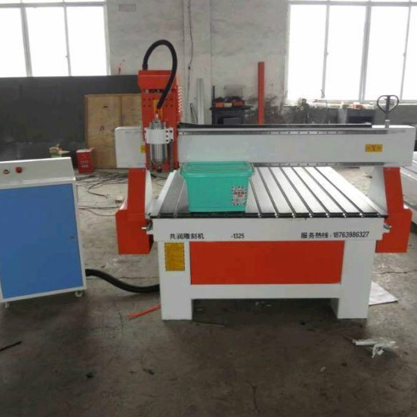 1325木工雕刻机 电脑数控雕刻机 雕刻机 木门雕刻机 家具