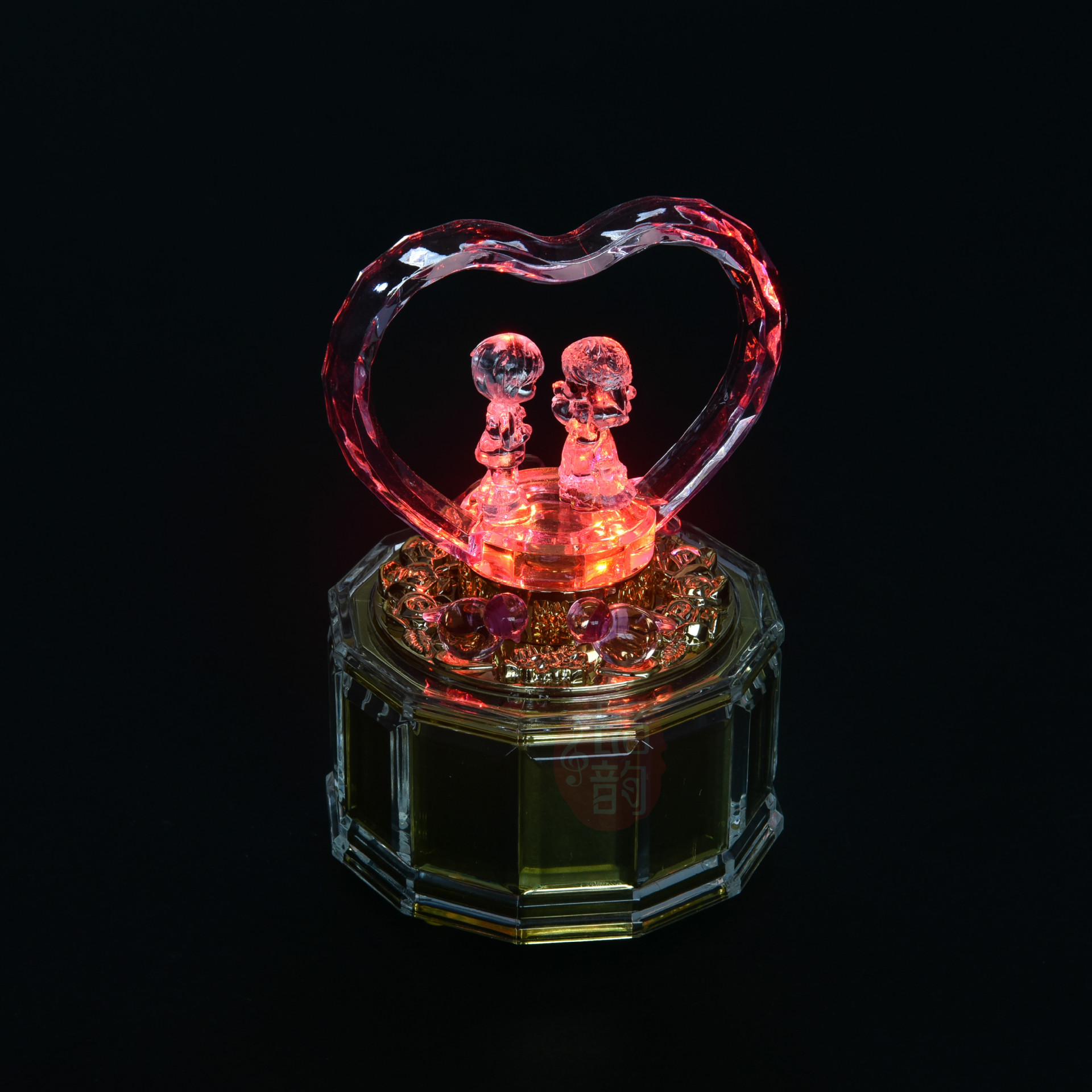 亚克力带灯情侣八音盒 创意礼品家具摆件 音乐铃机芯音乐盒出售