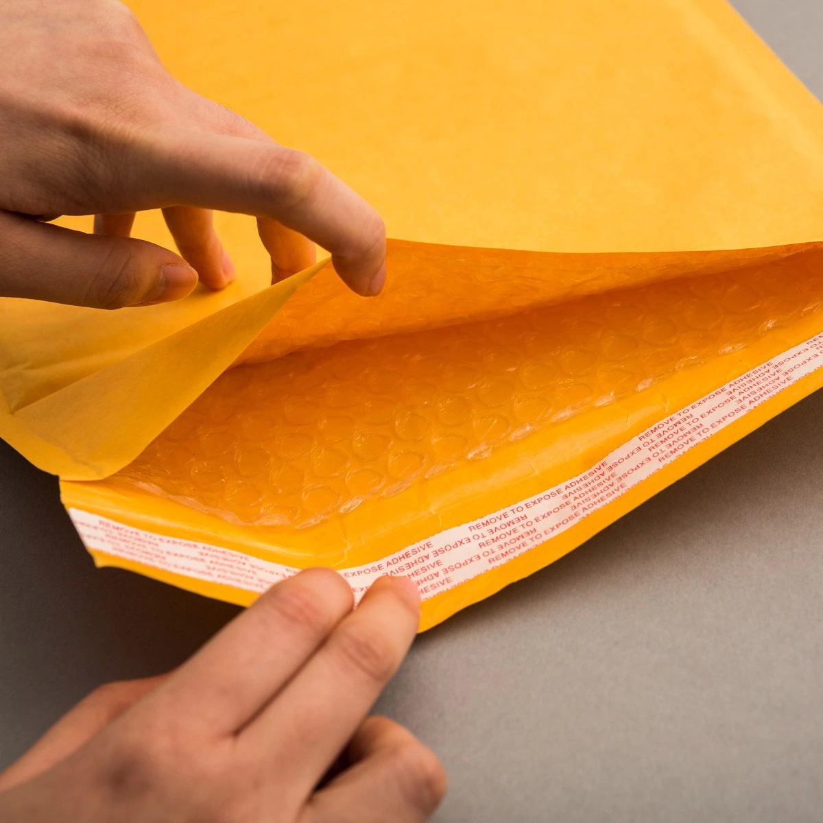 牛皮纸气泡信封袋13cmx13cm邮政复合气泡膜包装袋 可订制工厂价