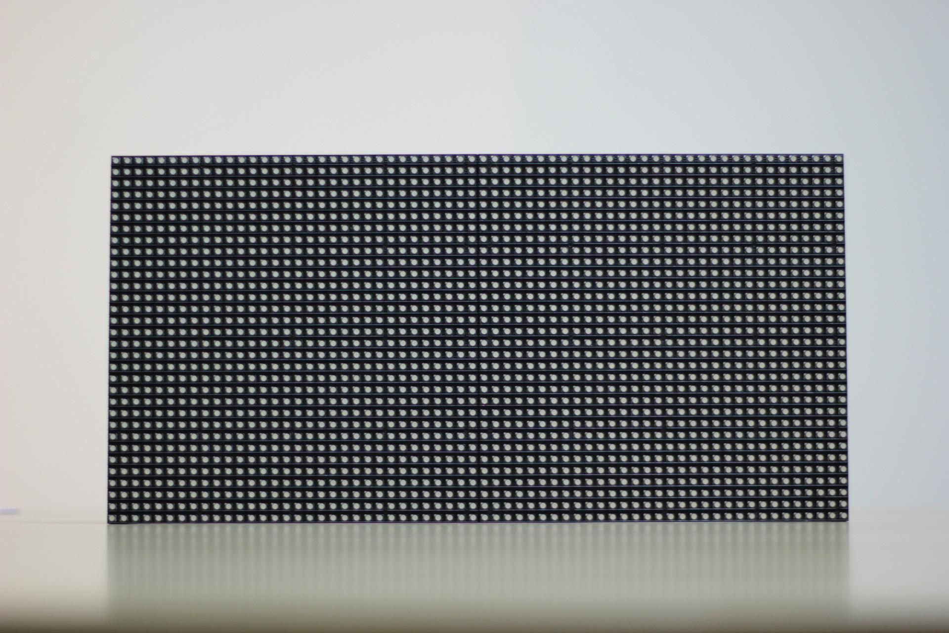 p8室外全彩led显示屏 &nbsp; &nbsp;单元板正视图&nbsp