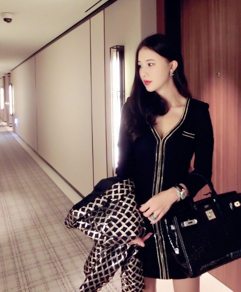 刘钰懿明星同款 金链条装饰呛口小辣椒连衣裙 高端定制连衣裙