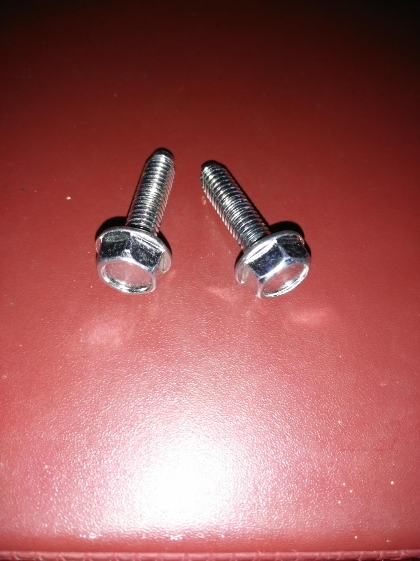 五金标准件六角带垫锁紧铣槽螺丝