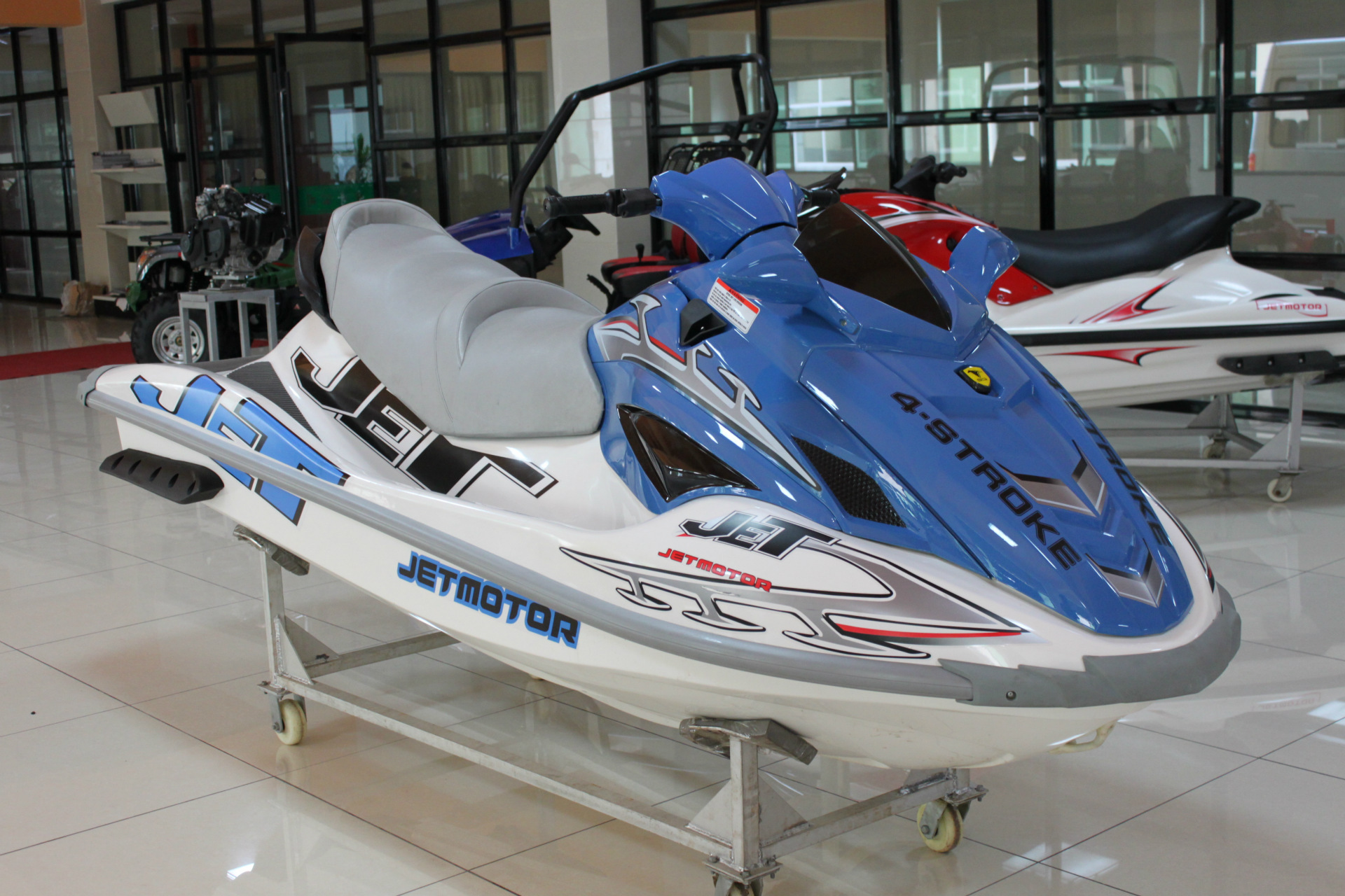 供应雅马哈款四冲程1100cc动力强劲摩托艇 型号:rc1100jm摩托艇