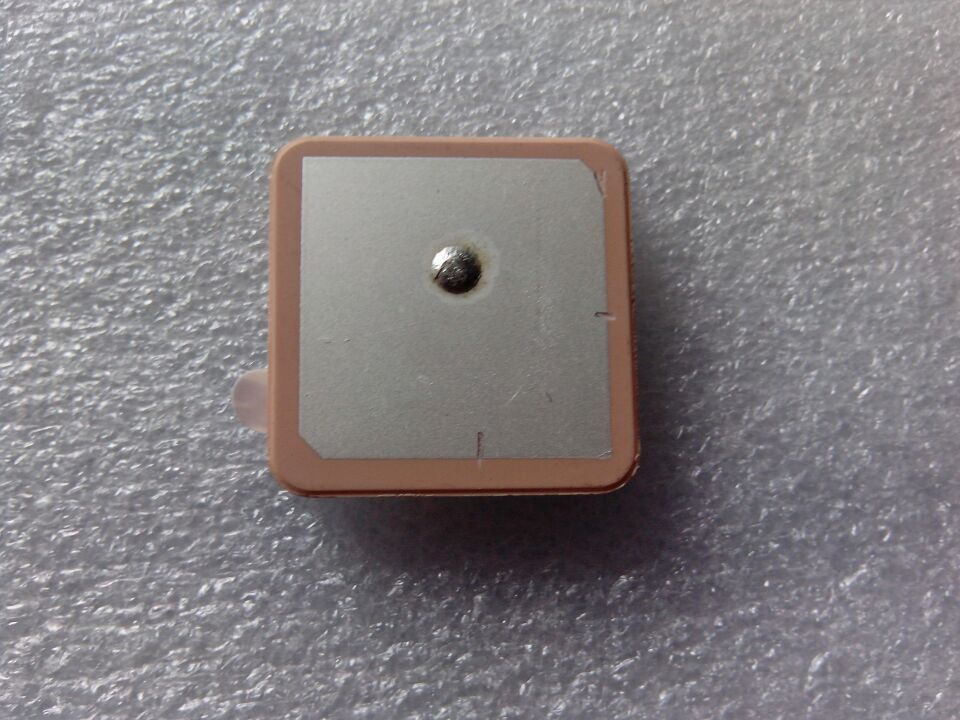 (厂家热销)2.4g陶瓷天线