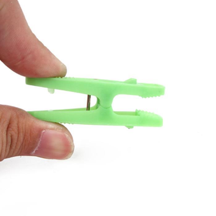 胶夹厂价直销两元店塑料衣夹20pc彩色胶夹厂家直销