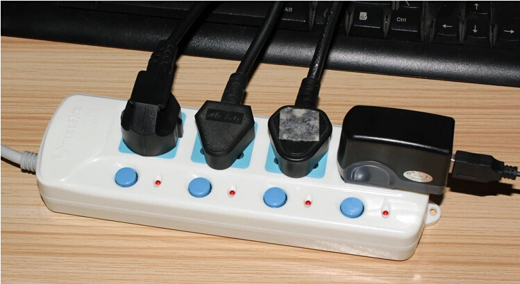 公牛接线拖线板 电源插排插座多用带独立开关 gn-315 1.8米