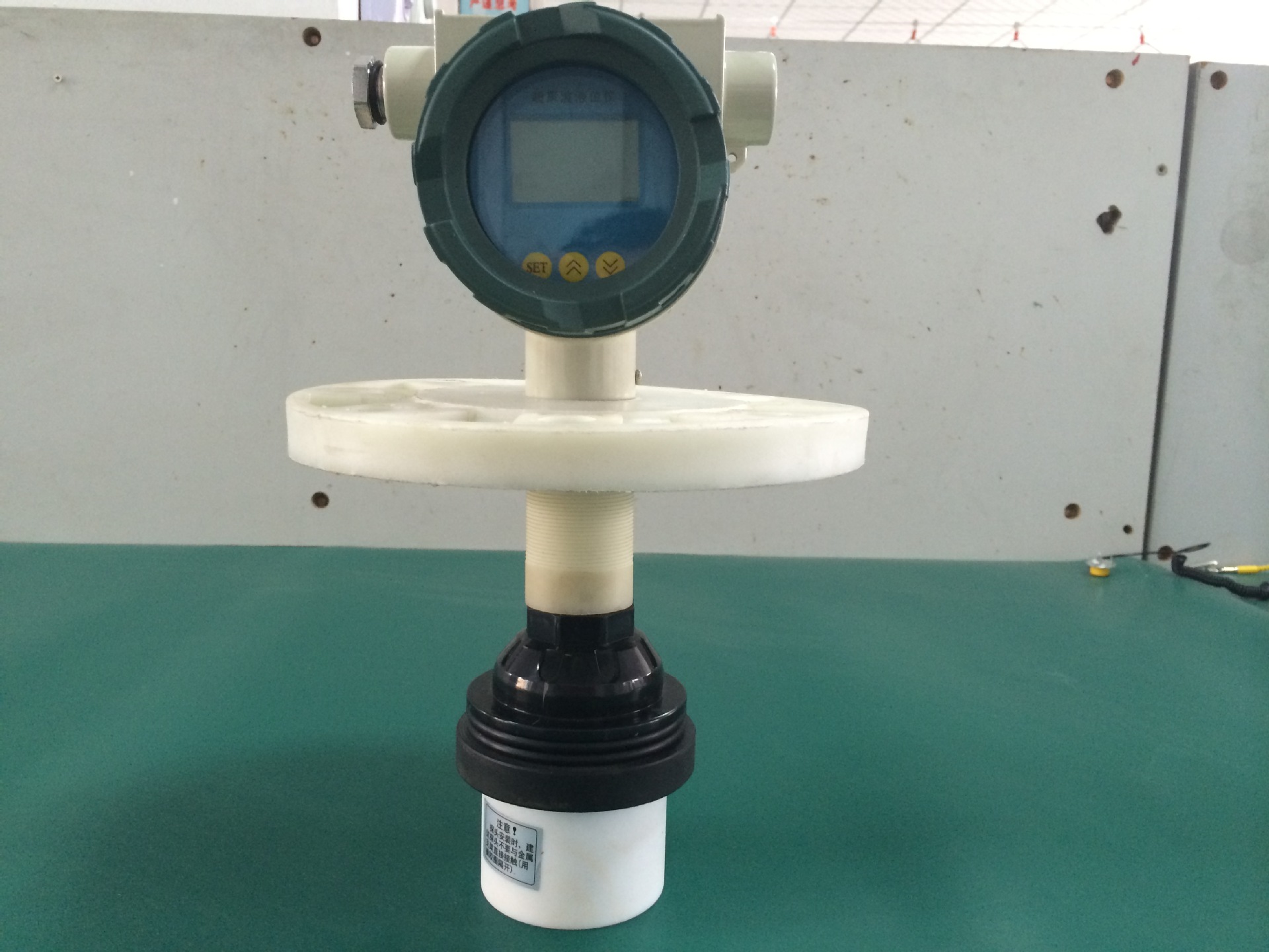 厂家直销防爆超声波液位计价格测0-10米盐酸液位计传感器开关量