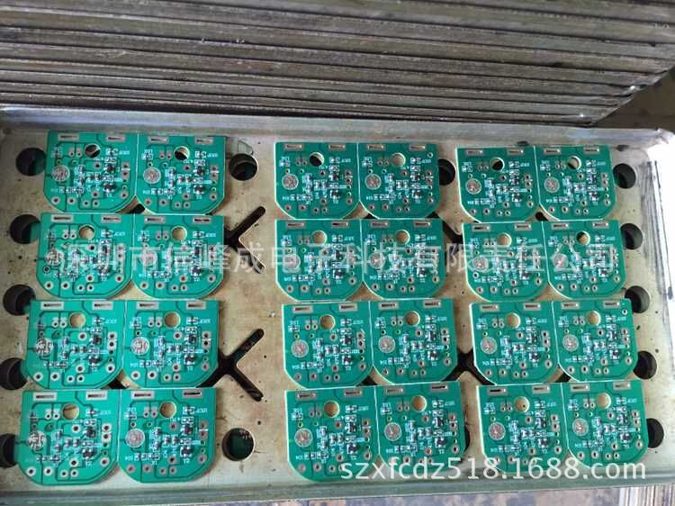【图】厂家直供电池盒冷光线驱动器_其他冷光源_列表网