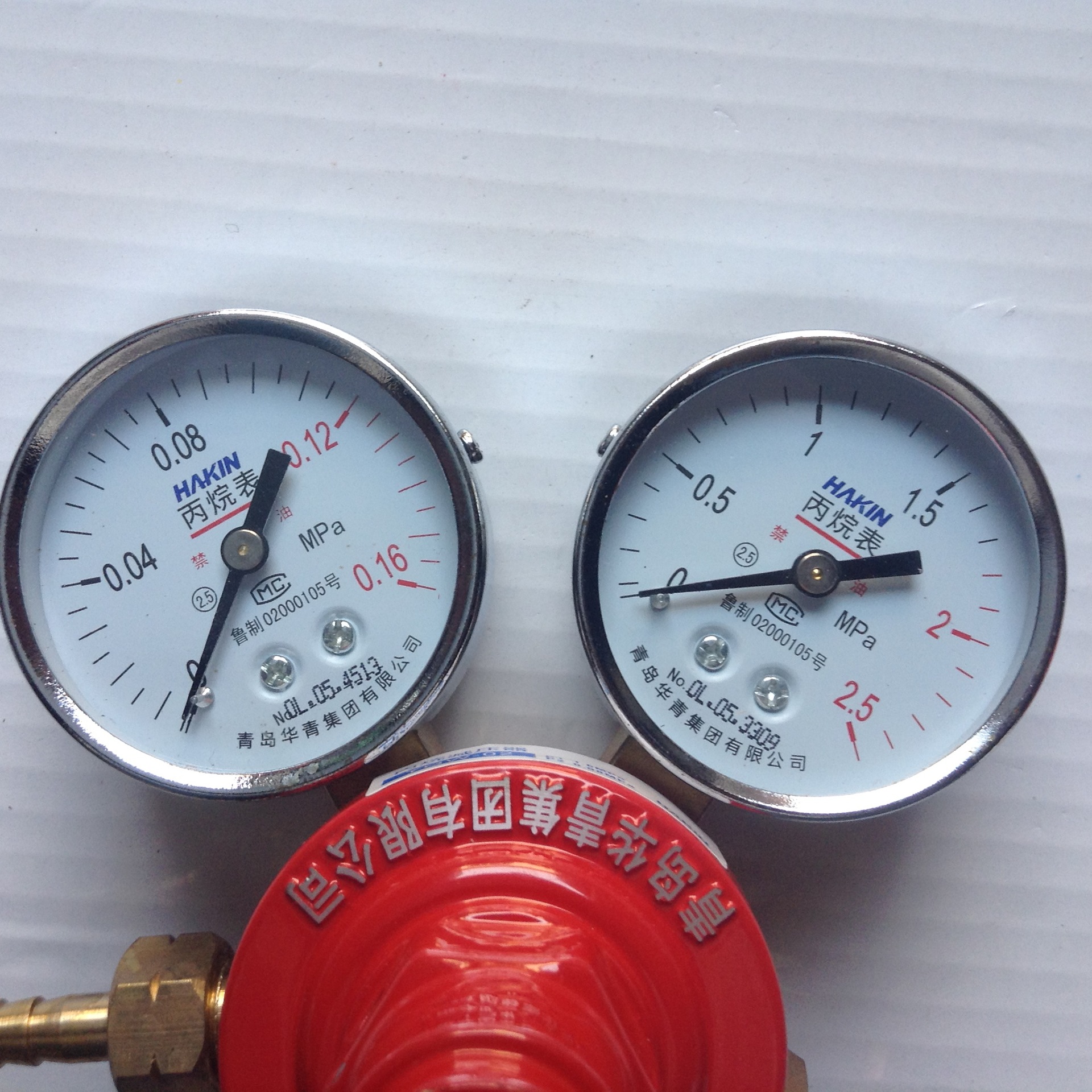 华青仪表厂家直销丙烷表,减压器,减压阀