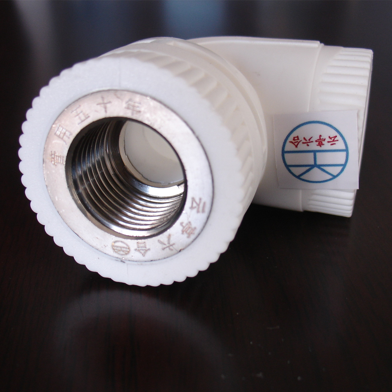 厂家直销各种型号内牙弯头