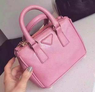 欧美p家新款女包碟中谍4杀手包韩版十字纹手提包单肩斜跨间谍包袋