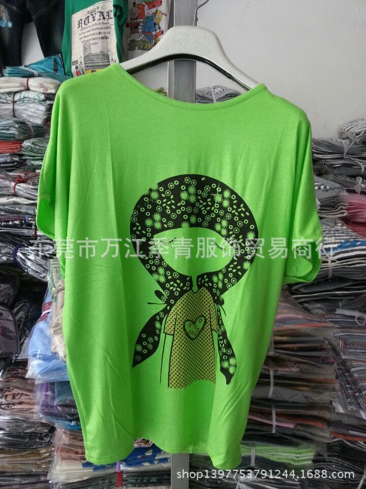 衣服 地摊阿里巴巴库存网上衣女装批发厂家直批 潮打底衣 2元服装