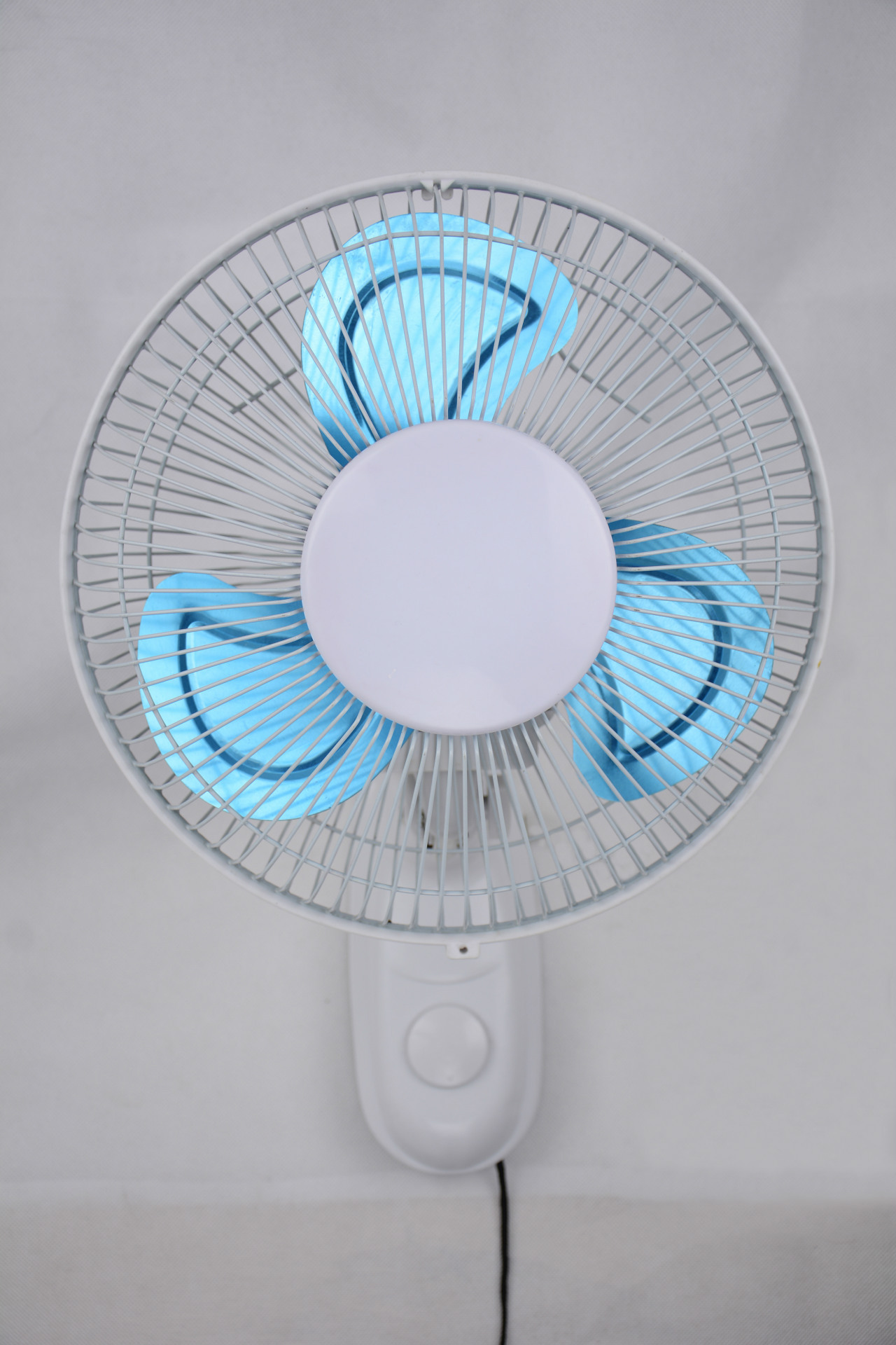 供优质9寸铝合金风叶壁挂式小电风扇 壁扇 挂墙扇 摇头扇广东包邮