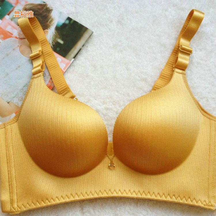 趣读:上世纪五十年代的无肩文胸长这样的