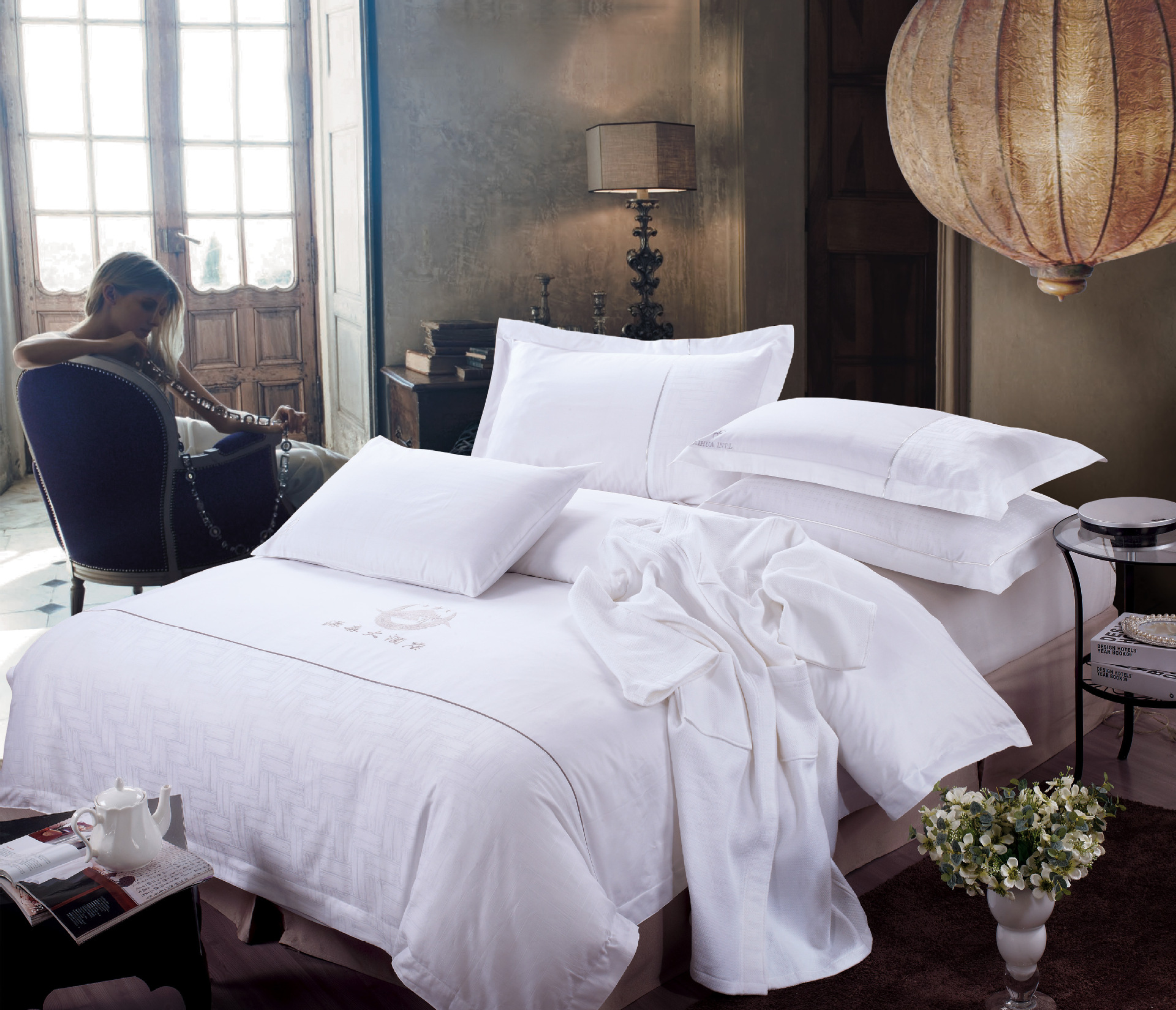 全棉白色纯色 格子提花工艺裥条装饰 宾馆酒店床上用品 客房布草