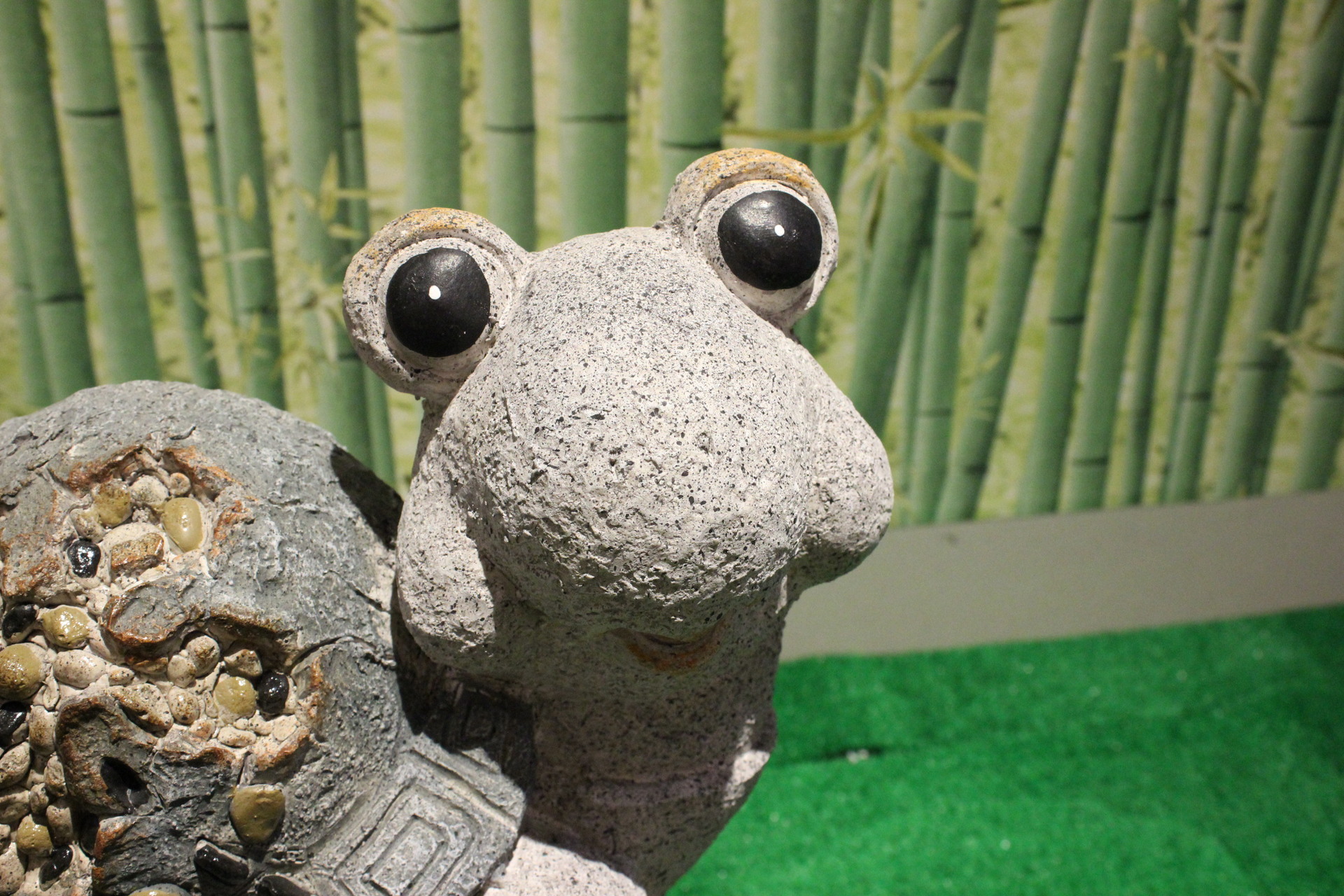 新款坐球乌龟子摆件 仿石动物 创意工艺品 别墅花园摆件yf-040