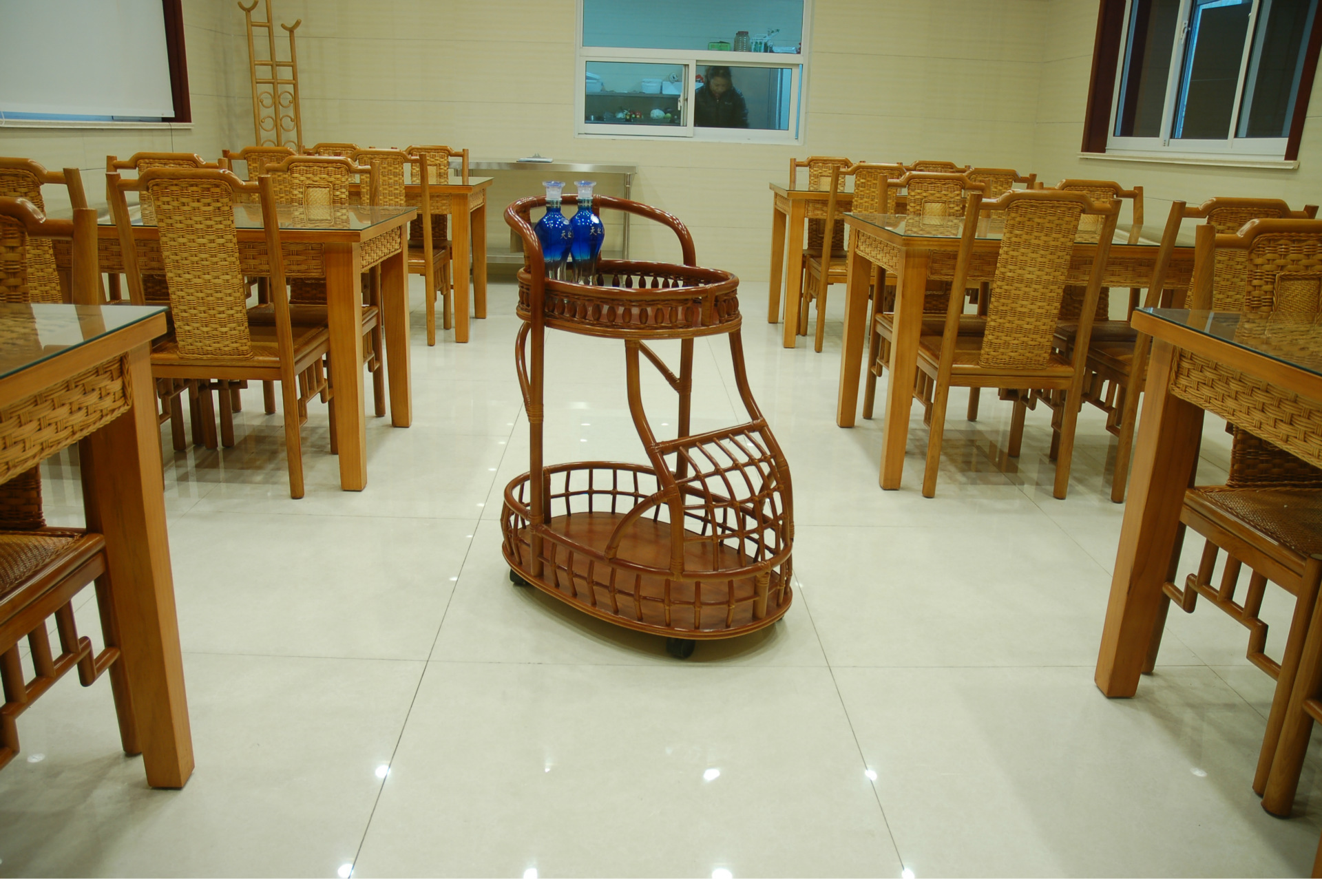 皇曼国贸 藤家具一桌四椅餐厅酒店用品明清餐桌椅套件