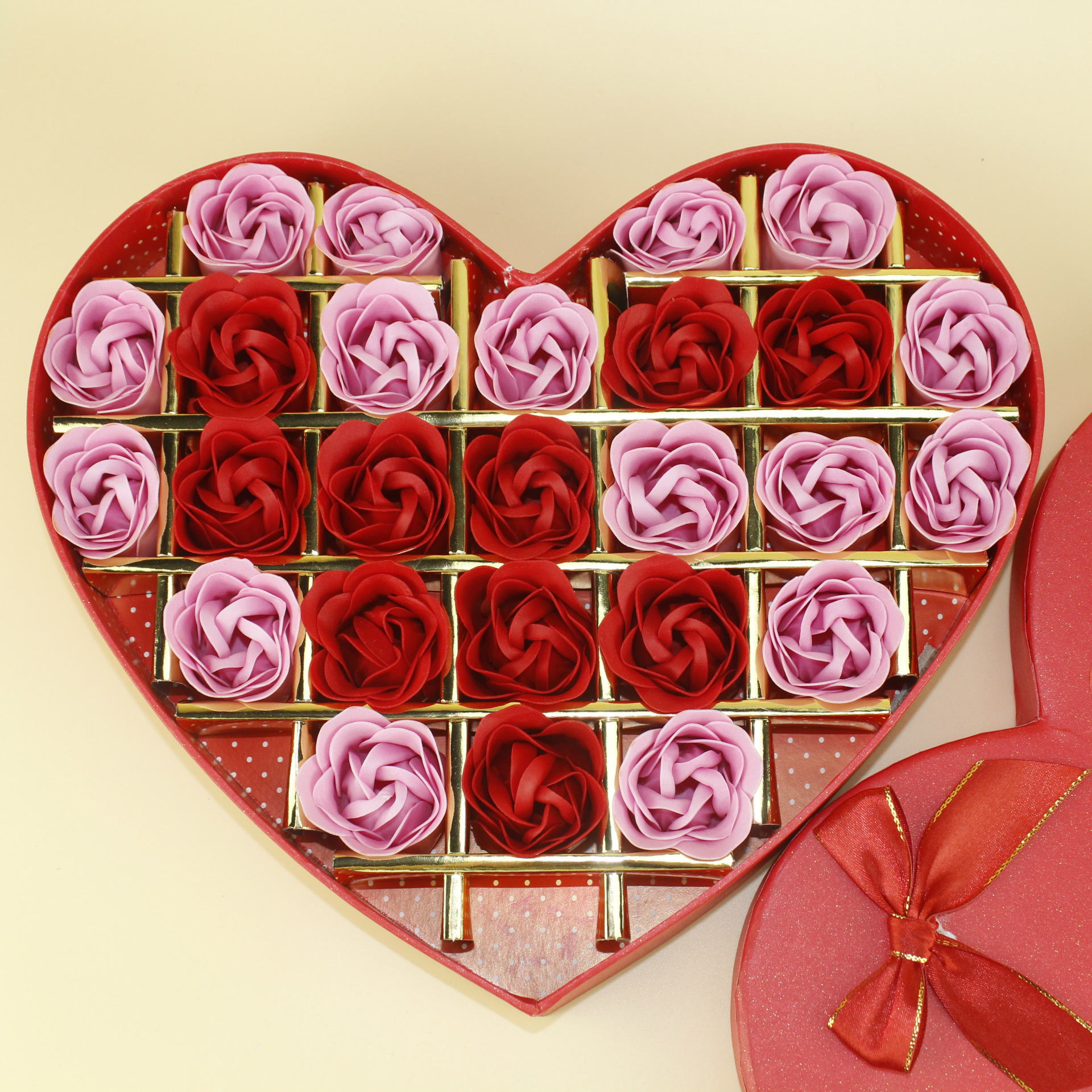 深圳恒泰隆心形纸包装盒首饰盒小礼品盒酒盒