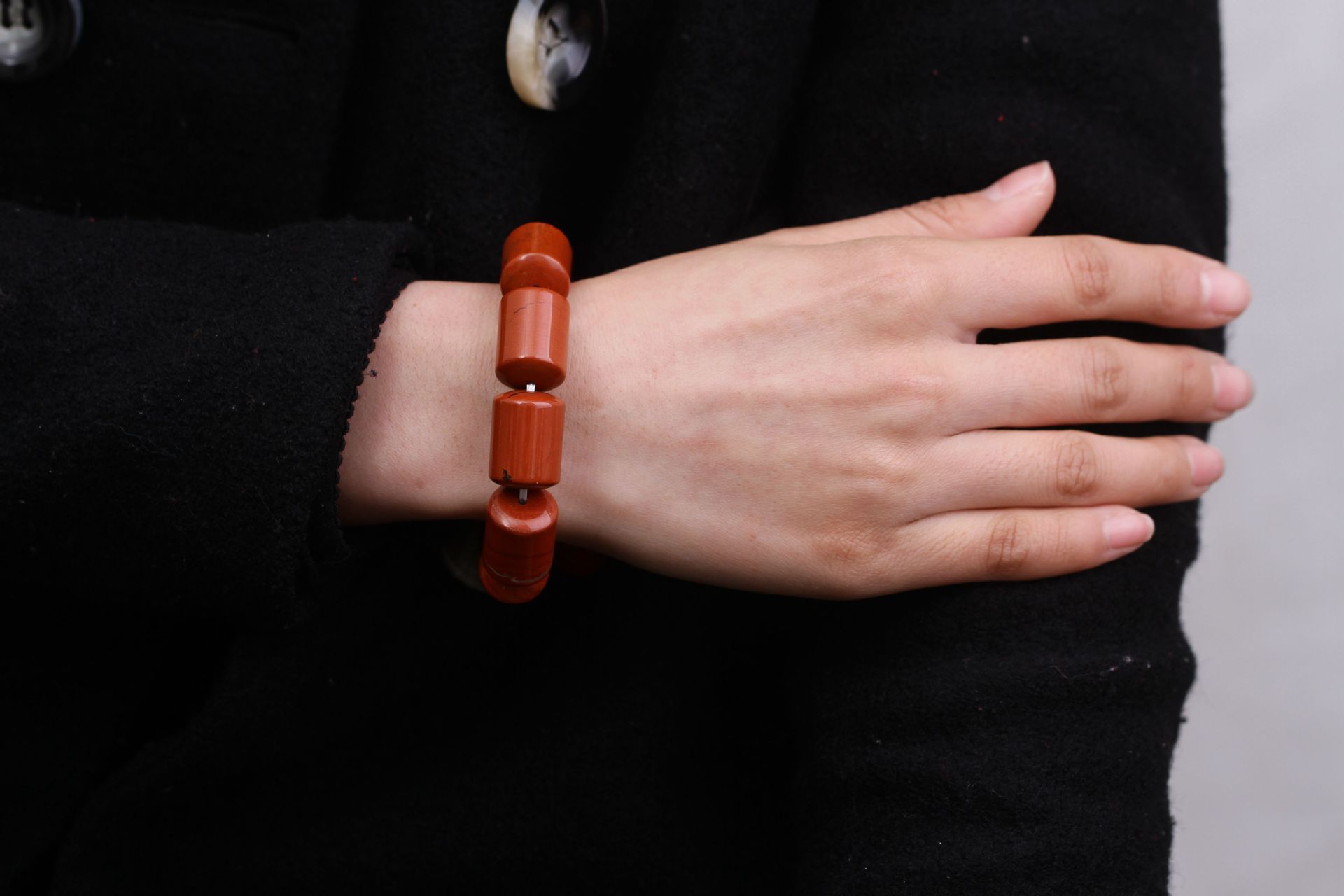 开光天然奈良红竹石手链 大气男女款桶珠手镯 2015转运守护石批发