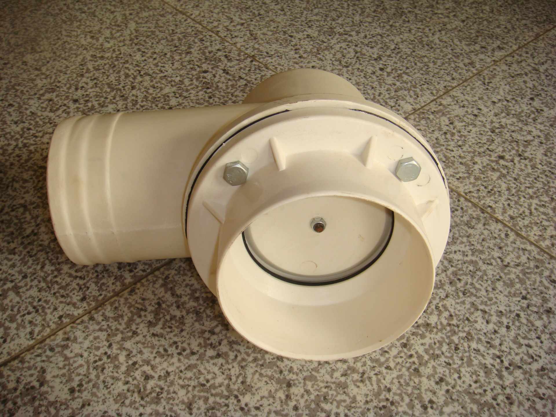 供应予惠牌pvc灌溉管配套件 厂家价格低性能优越 玻璃钢出水口