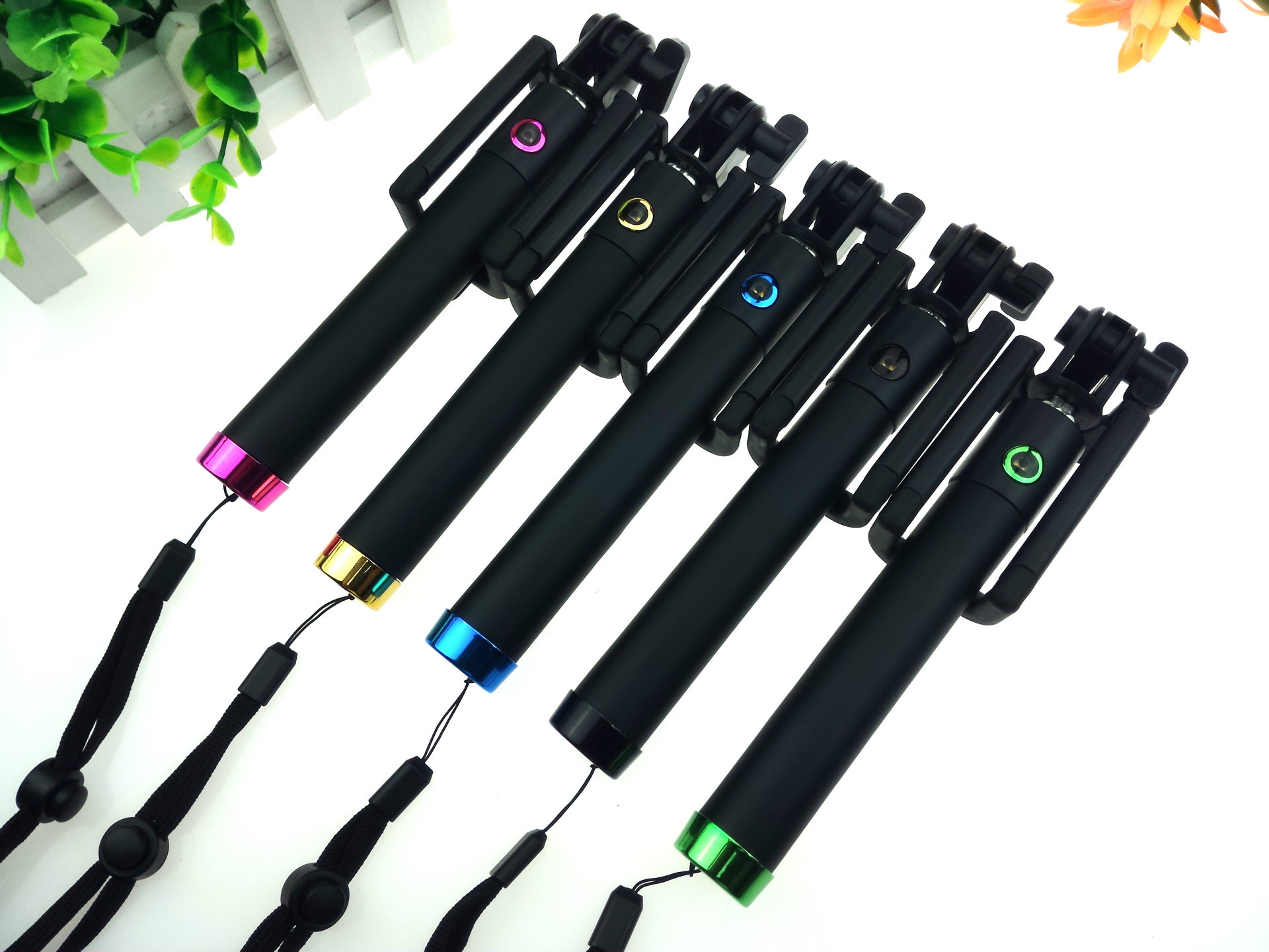 批发市场哪里有卖自拍杆呀